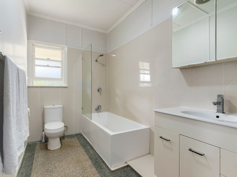 15 Parkdale Street, Kedron QLD 4031