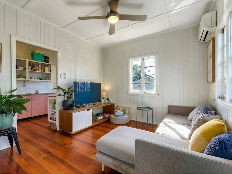 44 Dorrigo Street, Stafford Heights QLD 4053