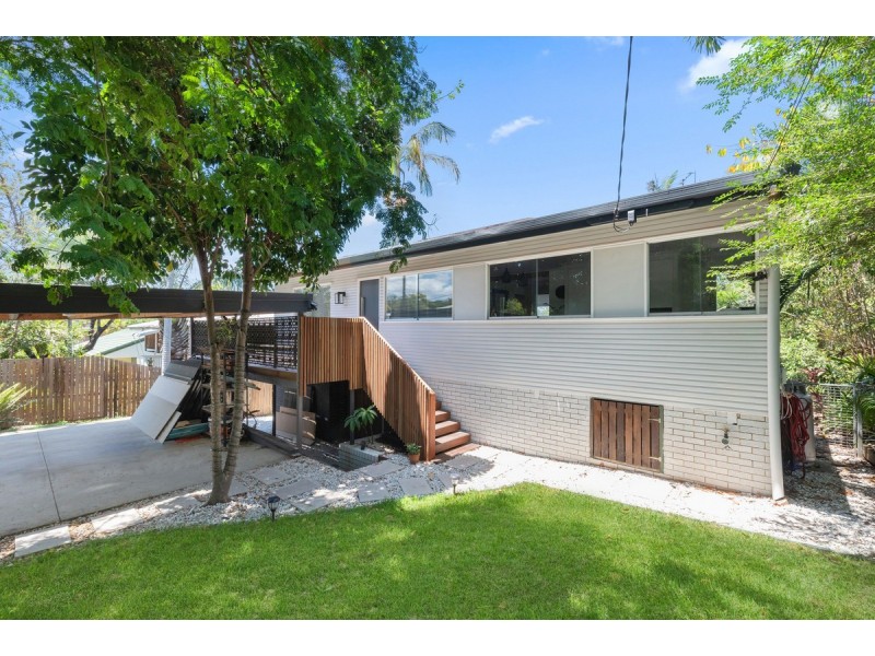 22 Parnoolar Crescent, Ferny Hills QLD 4055