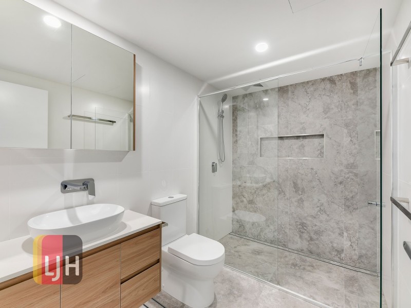 4/27 Elwyn Street, Northgate QLD 4013