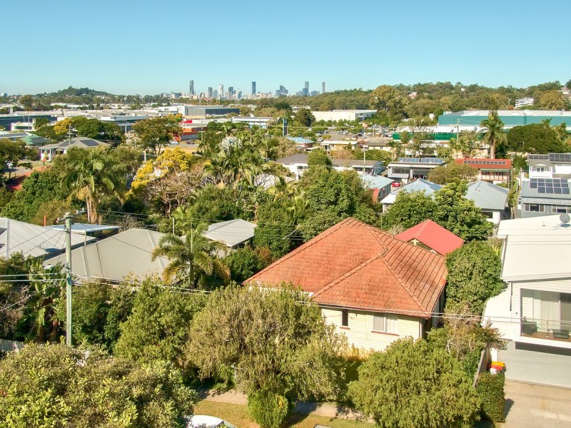 76 Reuben Street, Stafford QLD 4053