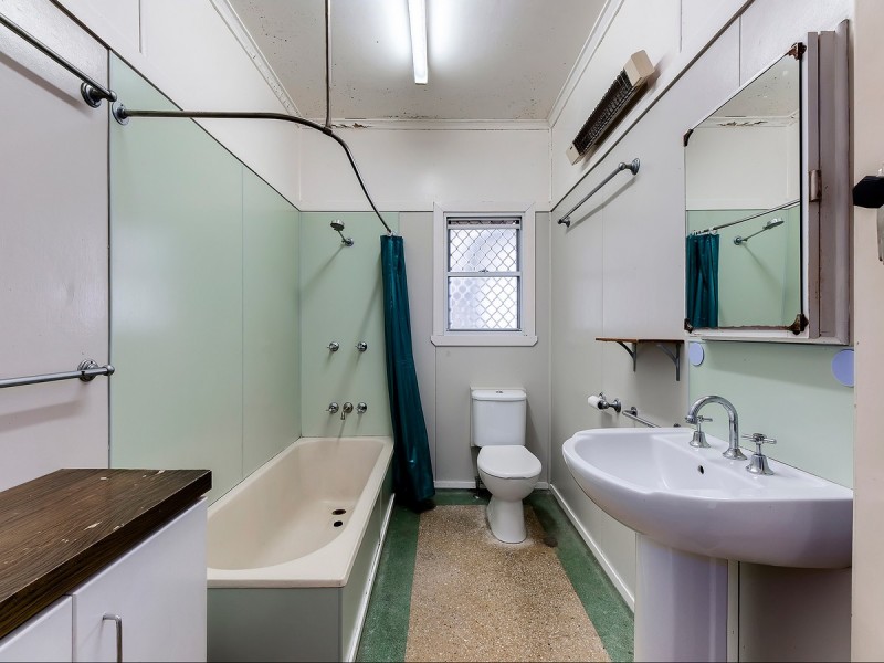 76 Reuben Street, Stafford QLD 4053