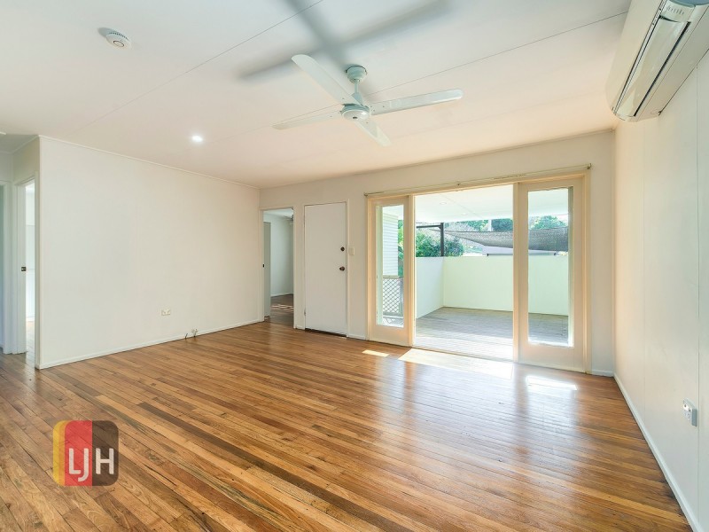 15 Camelia Avenue, Everton Hills QLD 4053