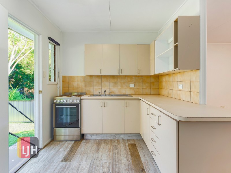 15 Camelia Avenue, Everton Hills QLD 4053