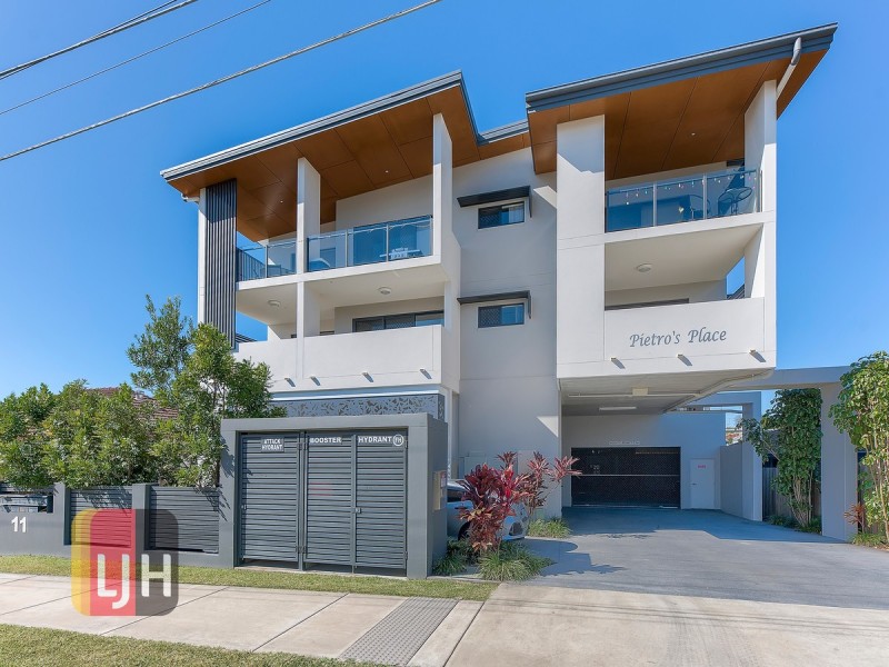 2/11 University Street, Mitchelton QLD 4053