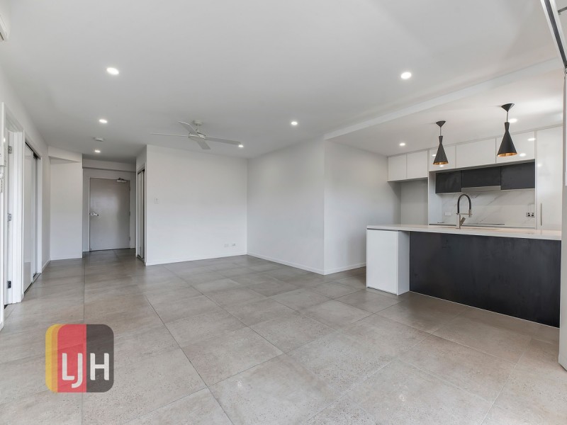 2/11 University Street, Mitchelton QLD 4053