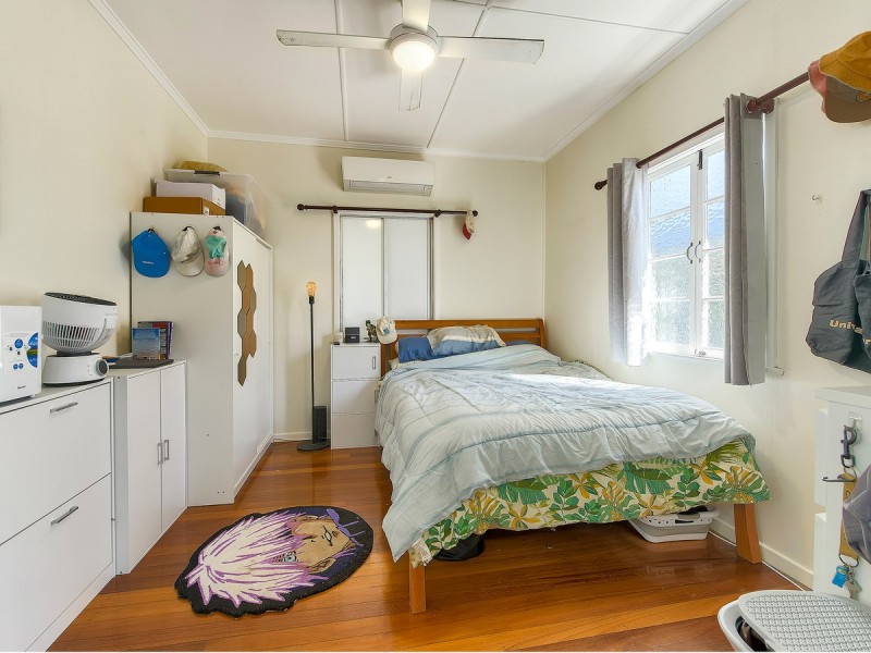 70 Pateena Street, Stafford QLD 4053