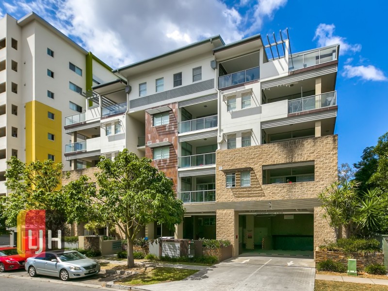 3/45 Playfield Street, Chermside QLD 4032