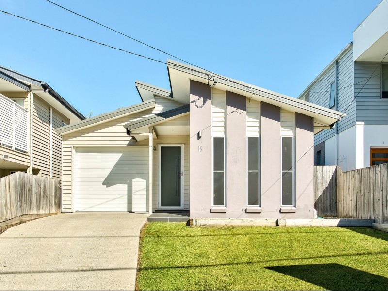 18 Pullen Road, Everton Park QLD 4053