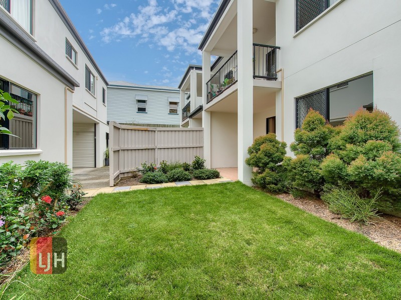 2/14 Broughton Road, Kedron QLD 4031