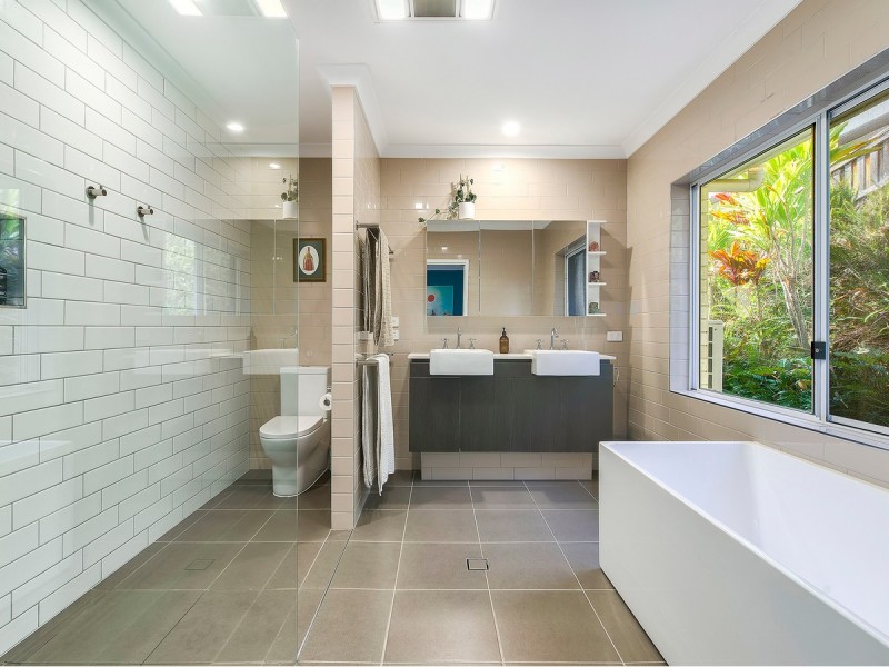 15 Atrium Way, Everton Hills QLD 4053