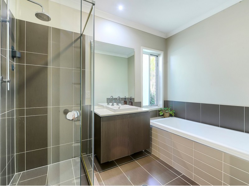 15 Atrium Way, Everton Hills QLD 4053