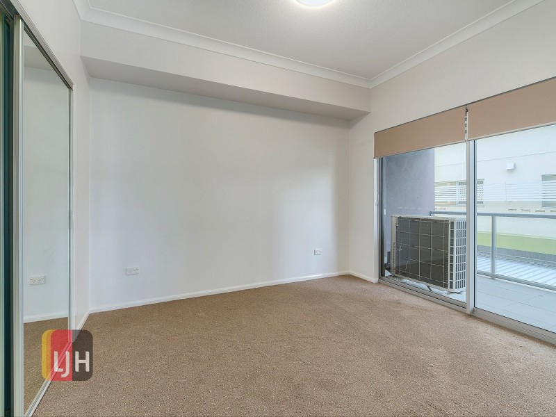 4/45 Playfield Street, Chermside QLD 4032
