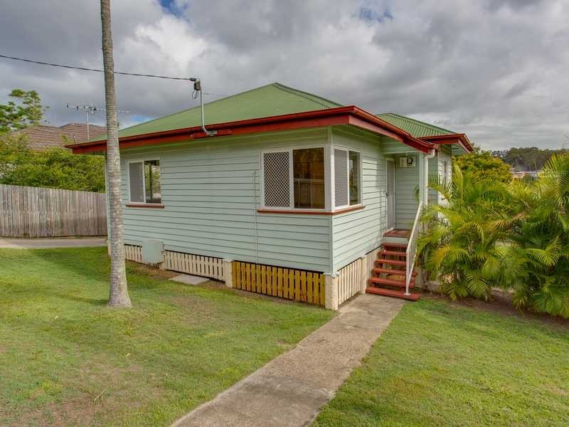 8 Castling Street, Stafford Heights QLD 4053