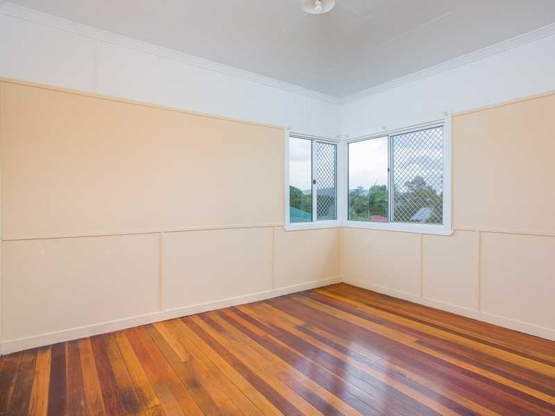 8 Castling Street, Stafford Heights QLD 4053