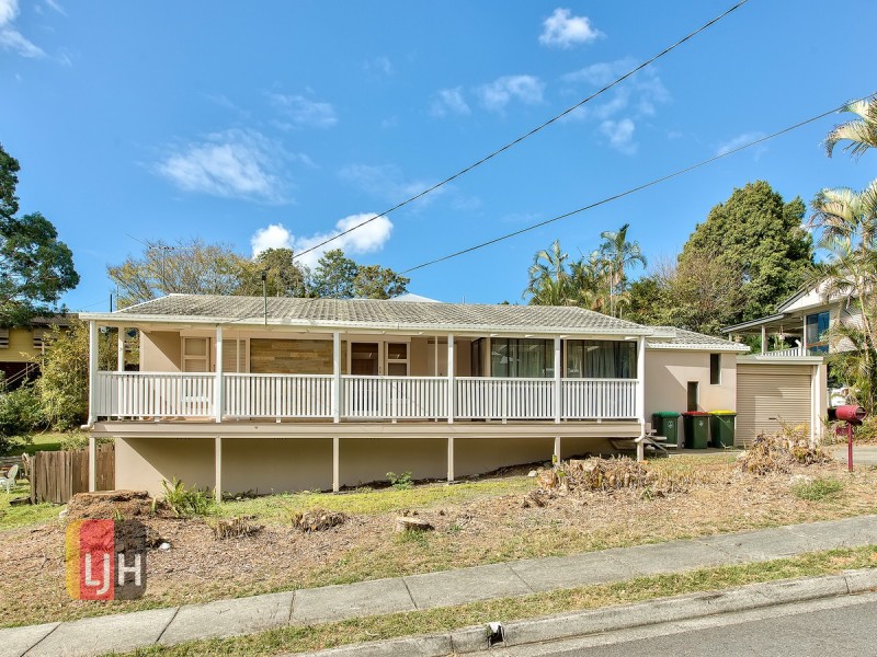 17 Koolewong Street, Stafford Heights QLD 4053