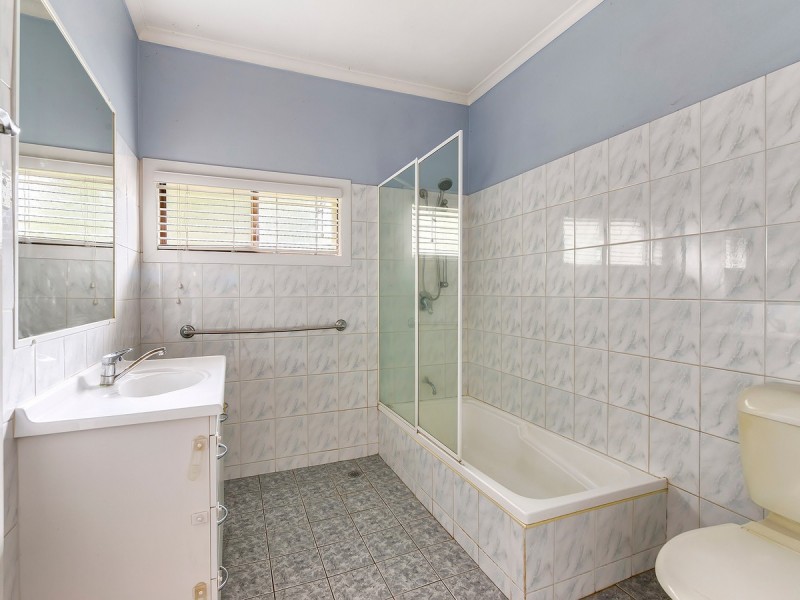 17 Koolewong Street, Stafford Heights QLD 4053