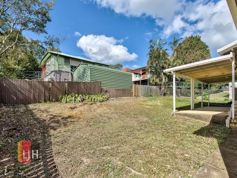 17 Koolewong Street, Stafford Heights QLD 4053