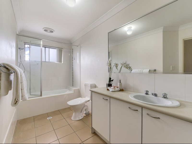 2/19 Russell Street, Everton Park QLD 4053