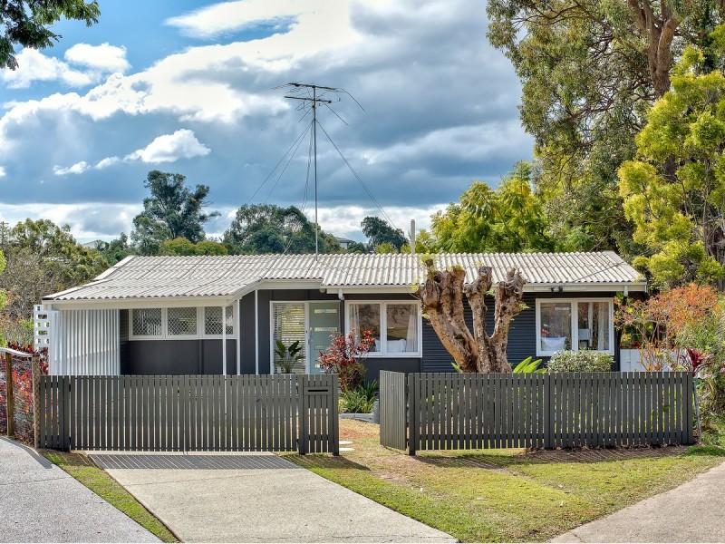 12 Bann Street, Stafford Heights QLD 4053