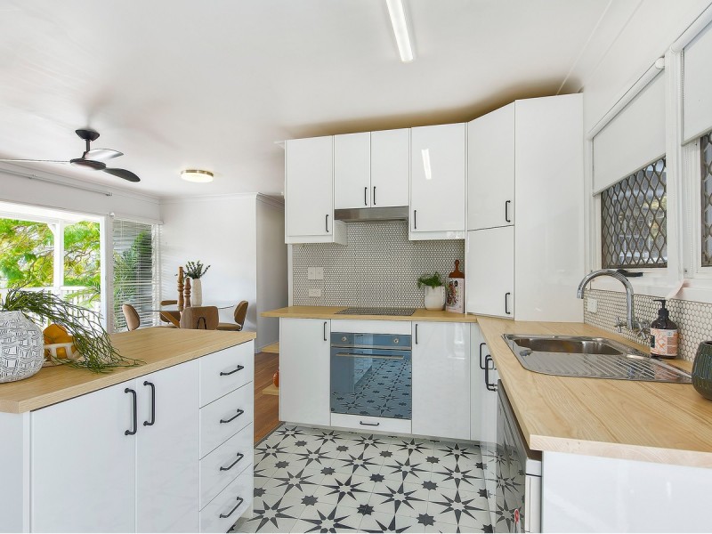 12 Bann Street, Stafford Heights QLD 4053