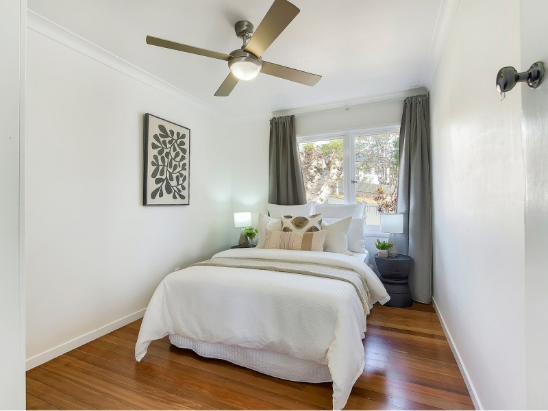 12 Bann Street, Stafford Heights QLD 4053