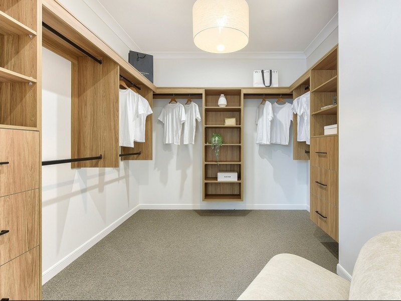 152 Redwood Street, Stafford Heights QLD 4053