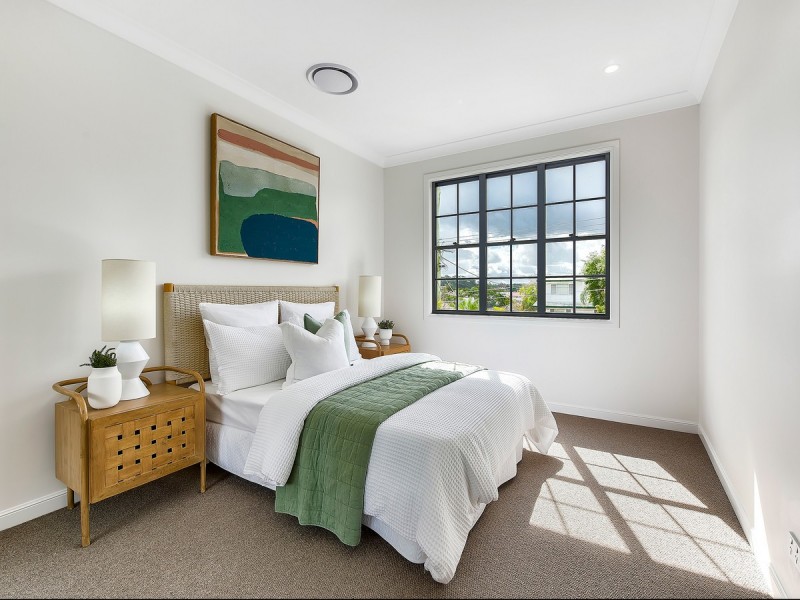 152 Redwood Street, Stafford Heights QLD 4053