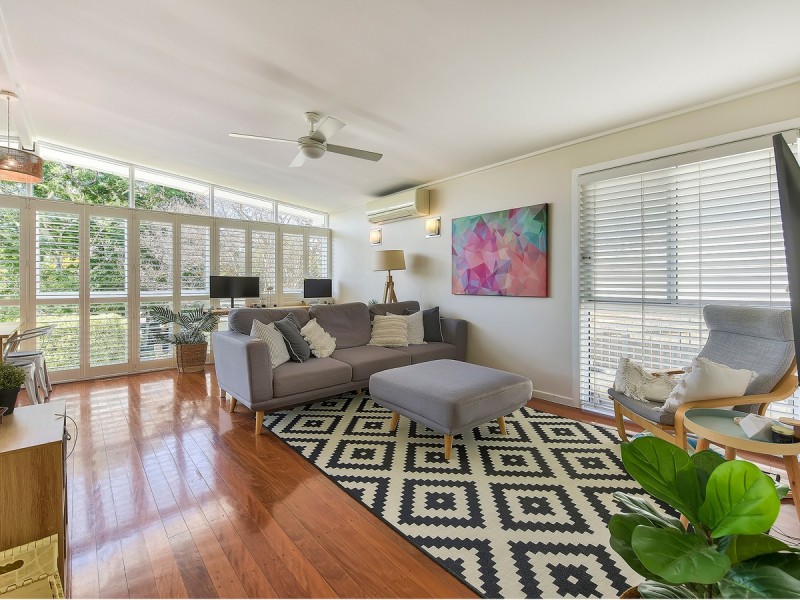 32 Amott Street, Stafford Heights QLD 4053