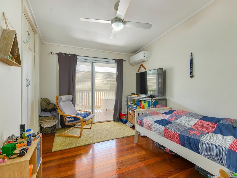 32 Amott Street, Stafford Heights QLD 4053