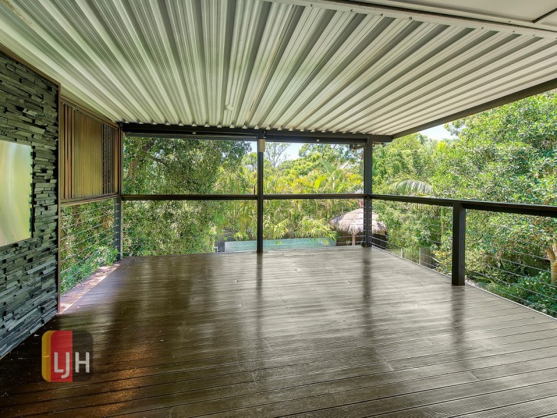 31 Amott Street, Stafford Heights QLD 4053