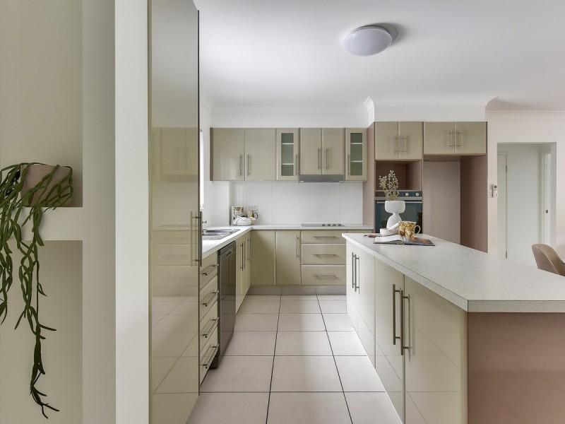 10/2A White Street, Everton Park QLD 4053