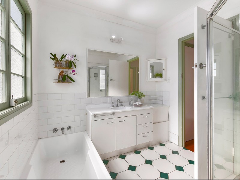 203 Edinburgh Castle Road, Wavell Heights QLD 4012