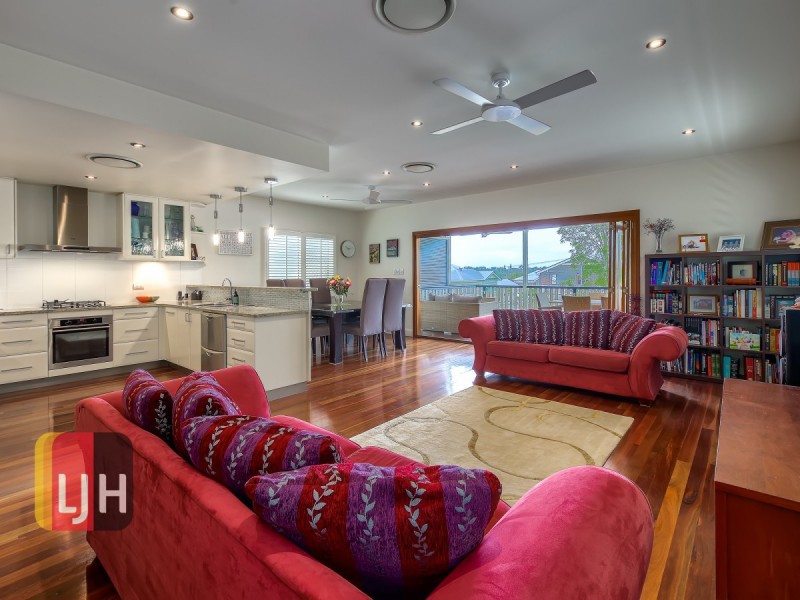 12 Eleventh Avenue, Kedron QLD 4031