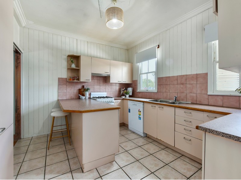 8 Kedron Street, Kedron QLD 4031