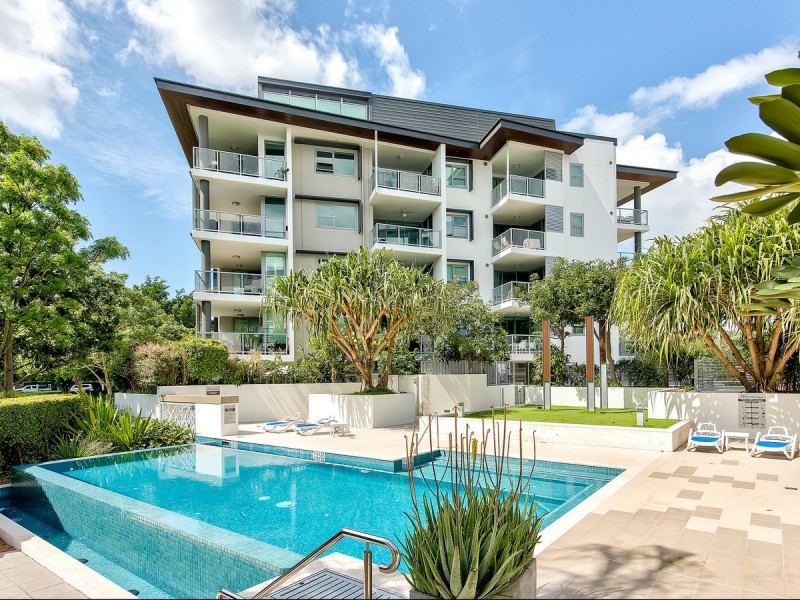 2204/118 Parkside Circuit, Hamilton QLD 4007