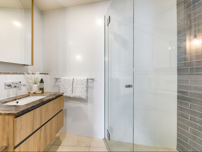 506/27 Commercial Road, Newstead QLD 4006