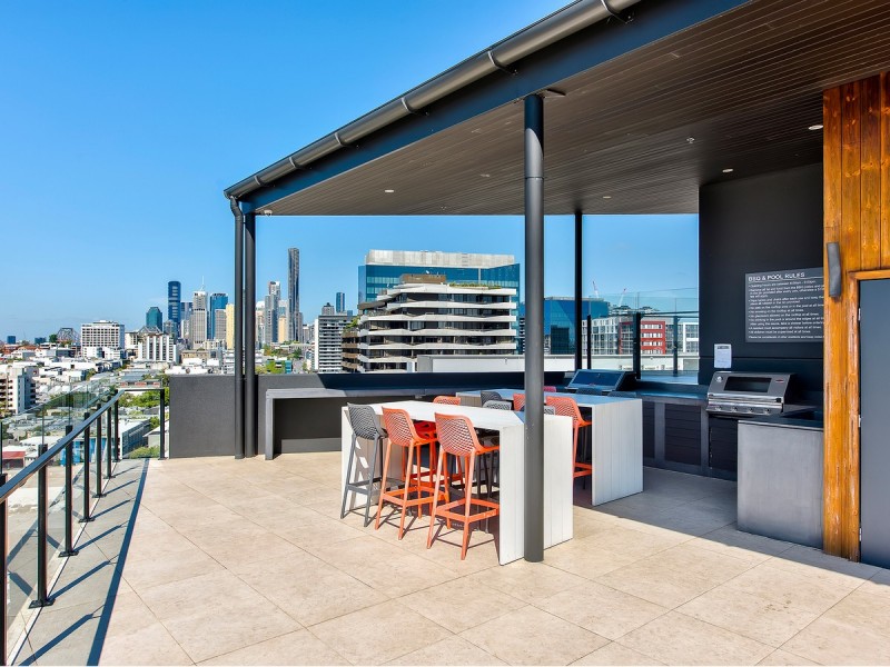 506/27 Commercial Road, Newstead QLD 4006