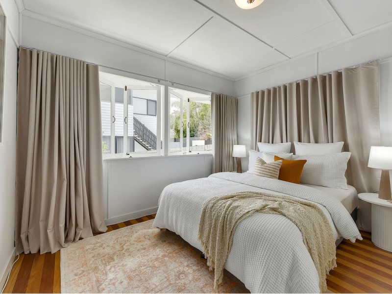 15 Allowrie Street, Stafford QLD 4053