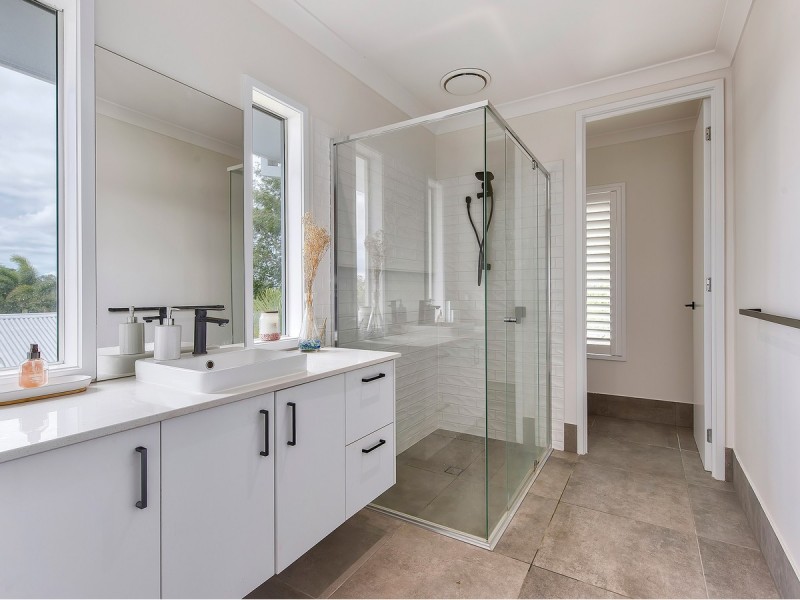 28 Handcroft Street, Wavell Heights QLD 4012