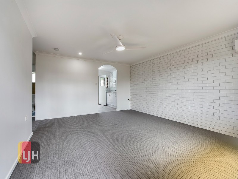 2/39 Ellen Street, Woody Point QLD 4019