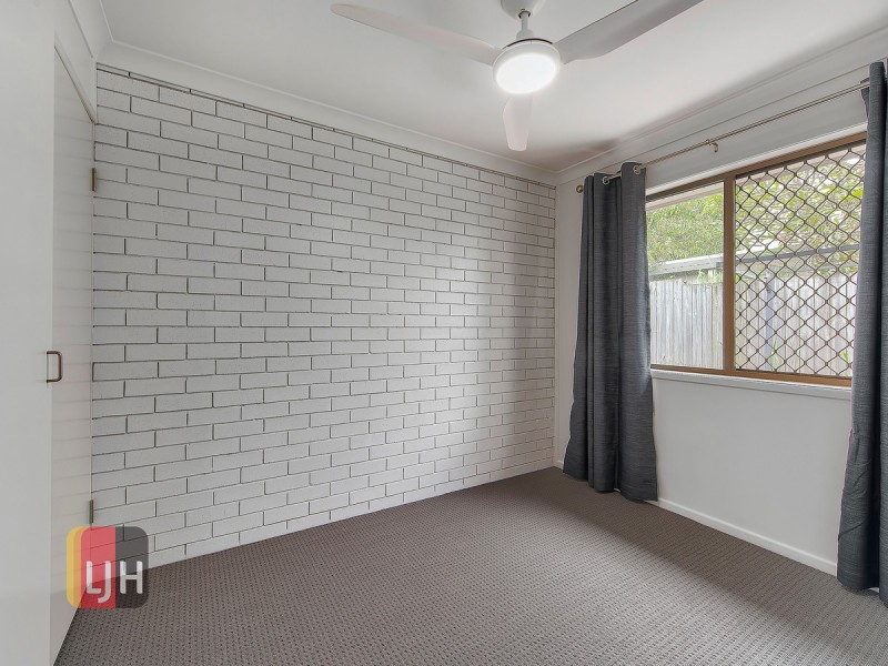 2/39 Ellen Street, Woody Point QLD 4019