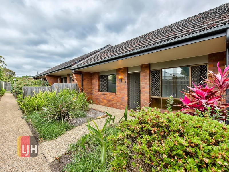2/39 Ellen Street, Woody Point QLD 4019