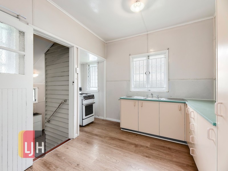 38 Hoolan Street, Stafford QLD 4053