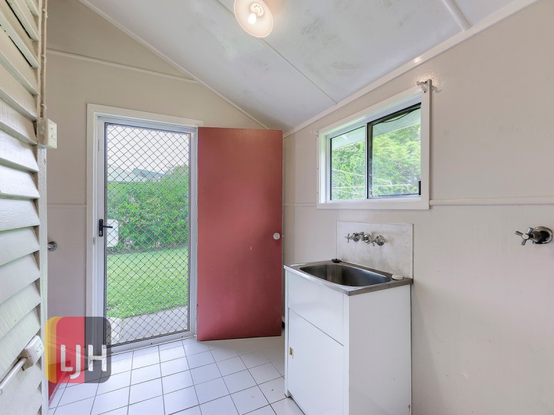 38 Hoolan Street, Stafford QLD 4053
