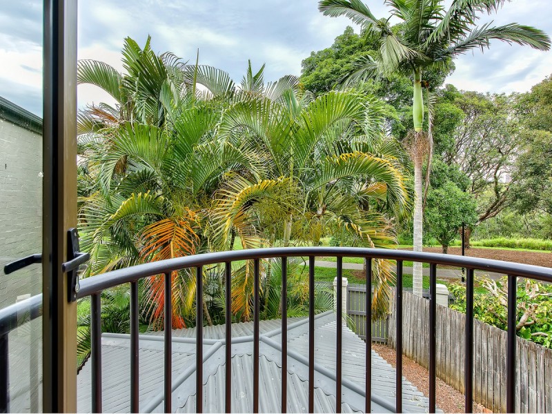 2/34 Parker Street, Newmarket QLD 4051