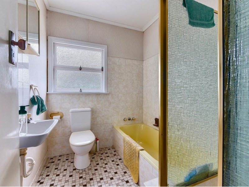 98 Pateena Street, Stafford QLD 4053