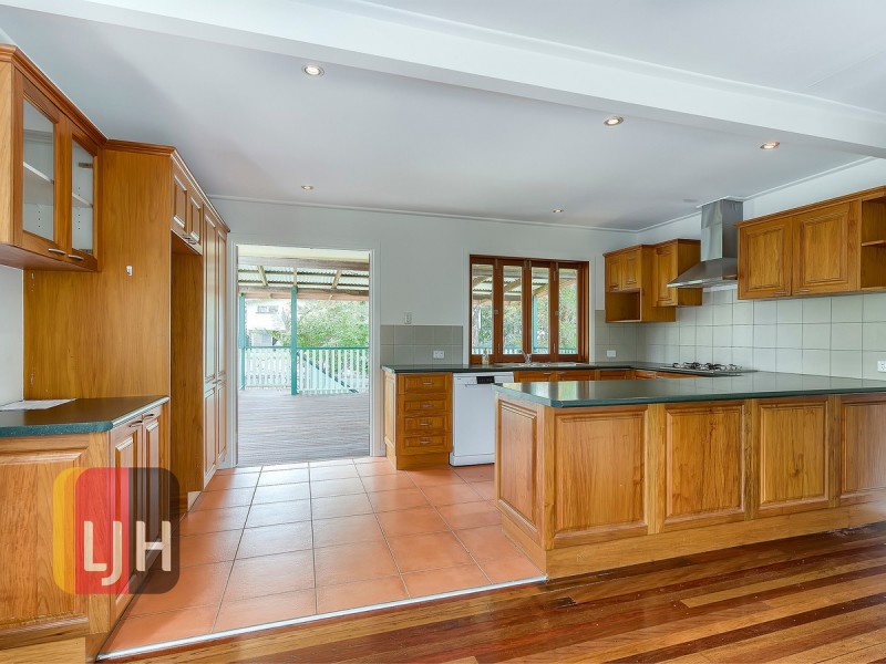 22 Redgrave Street, Stafford Heights QLD 4053