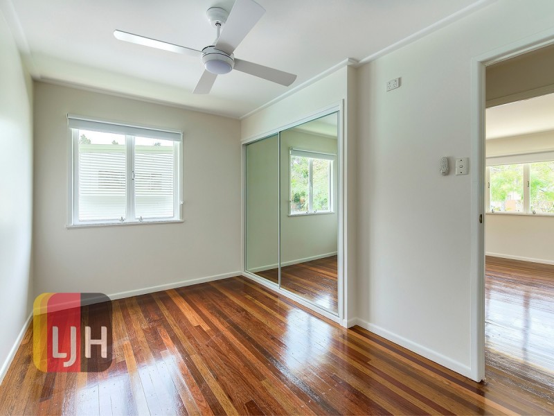 22 Redgrave Street, Stafford Heights QLD 4053