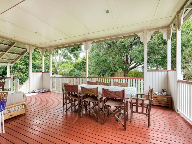 17 Myrtle Street, Grange QLD 4051